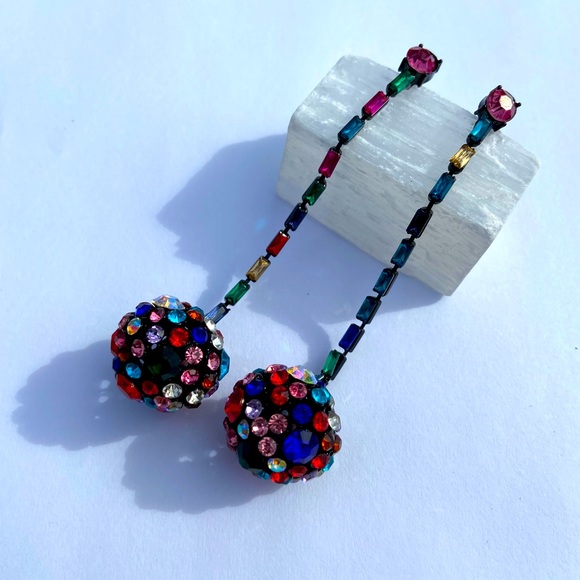 🔮Crystal Ball Drop Earrings! - Picture 4 of 4